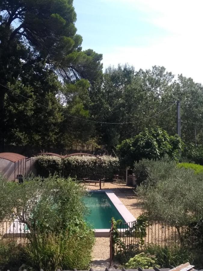 Mas De Camejean Bed & Breakfast Lambesc Exterior photo