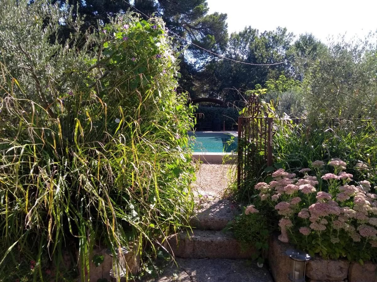 Mas De Camejean Bed & Breakfast Lambesc Exterior photo